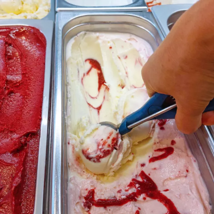 Eisessen für einen guten Zweck